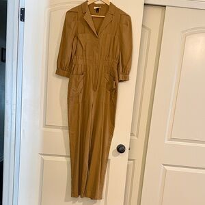 Chic Tan Jumpsuit with Pockets
